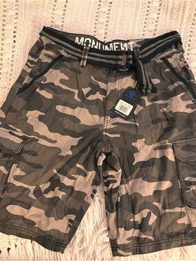 Monument Men's Camo Cargo Shorts - Olive Green